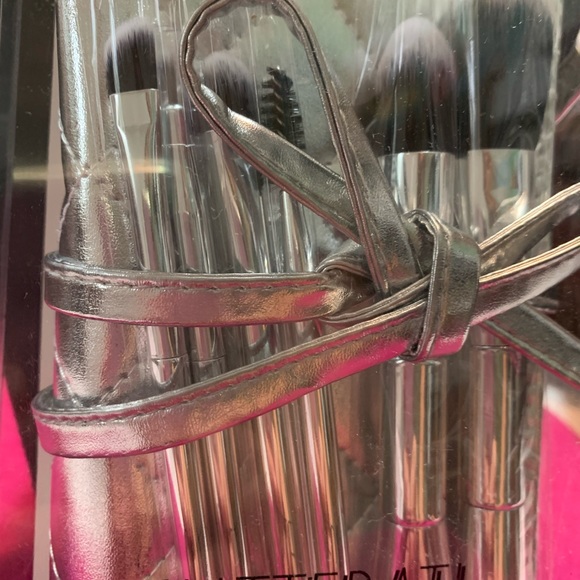 Glitterati Culture Set - Picture 3 of 8